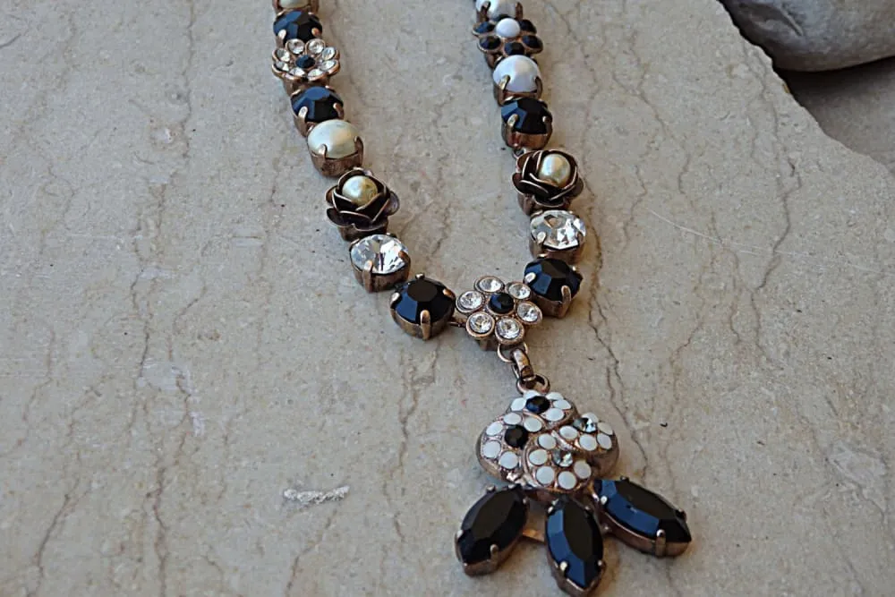 Black evening necklace