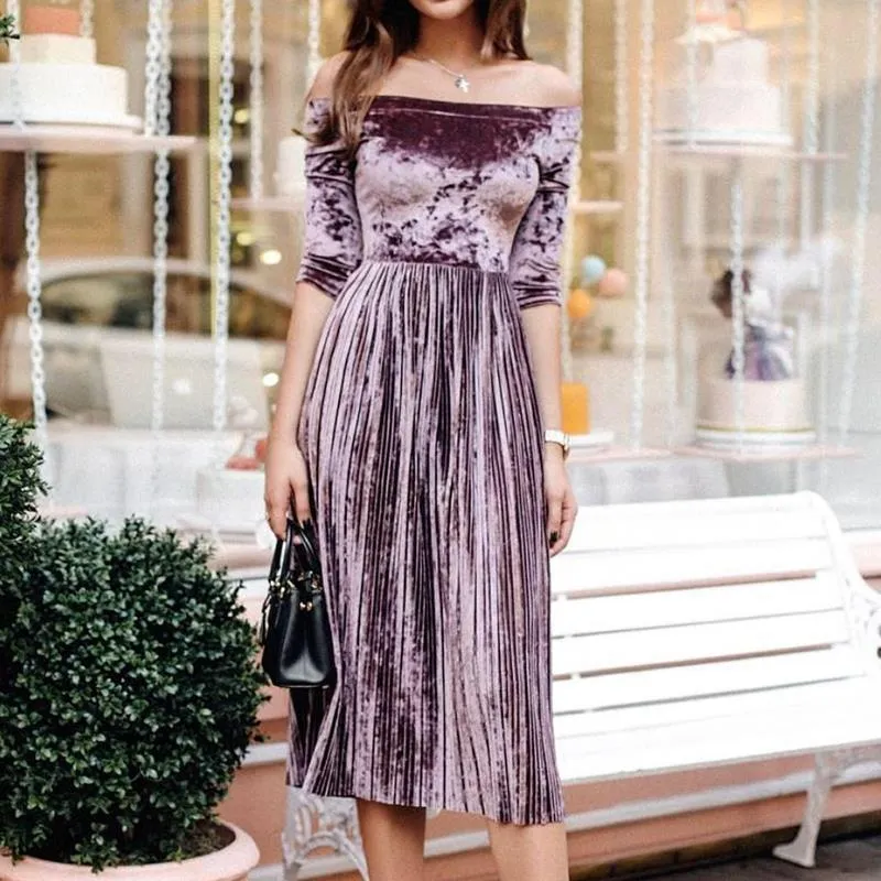 Solid Color Autumn and Winter Velvet Waist Pleated Dress